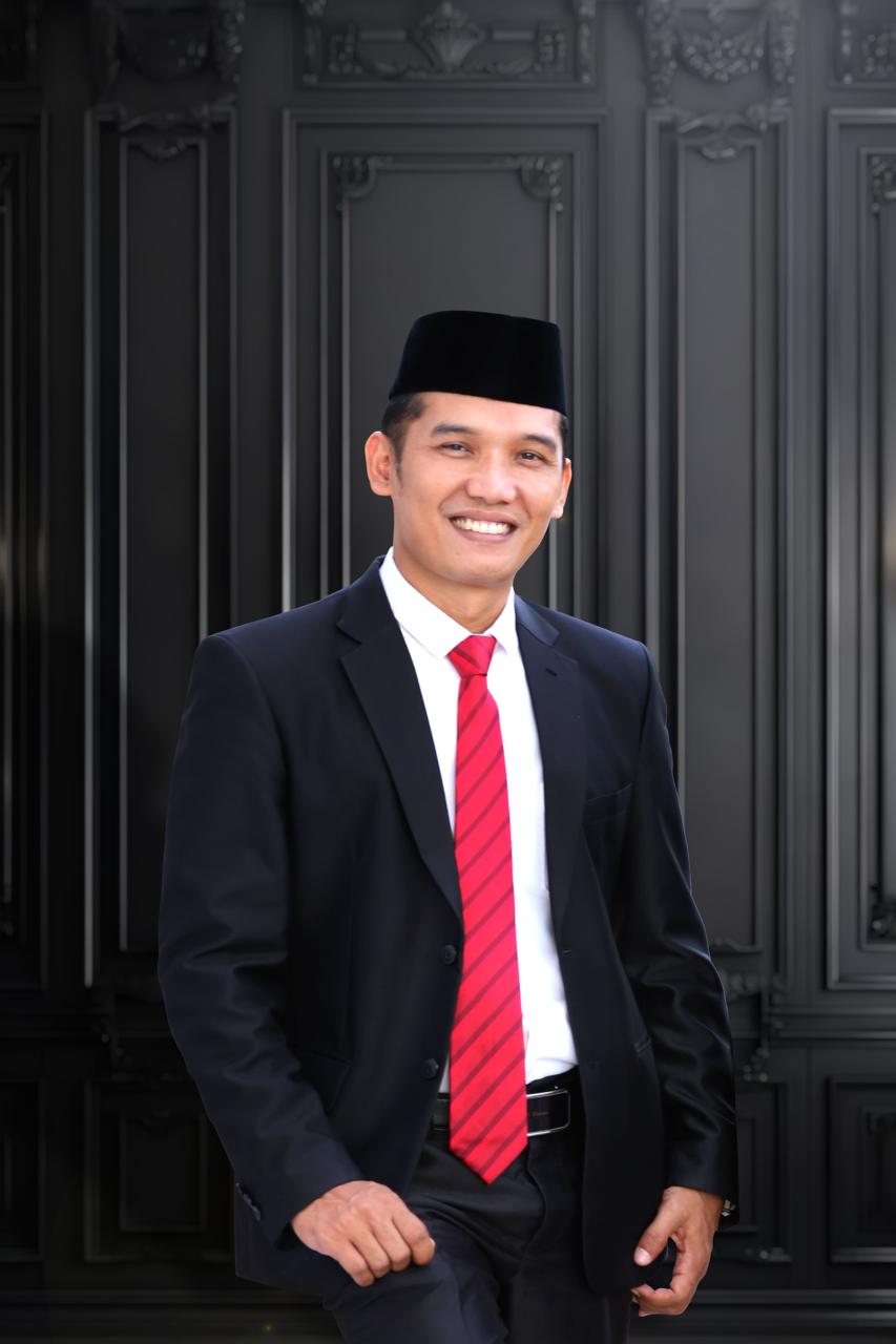 Dr.Mustarhadi, S.H.I., 'M.H